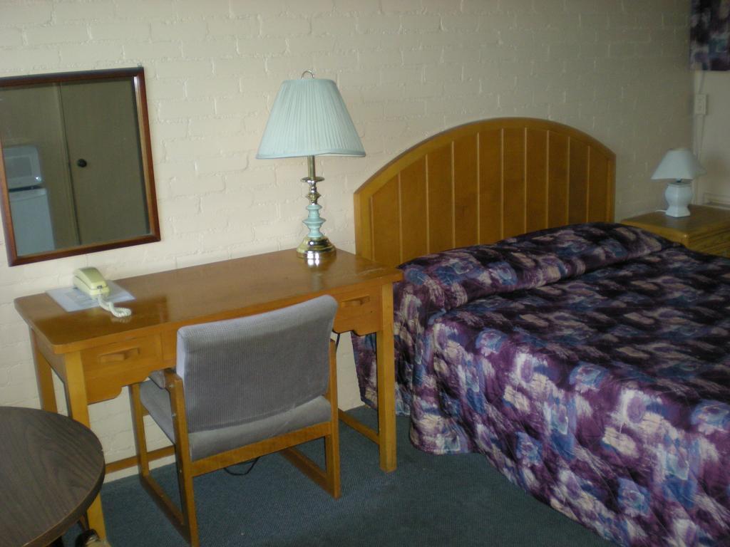 Motel Seigneurie De Vaudreuil Buitenkant foto