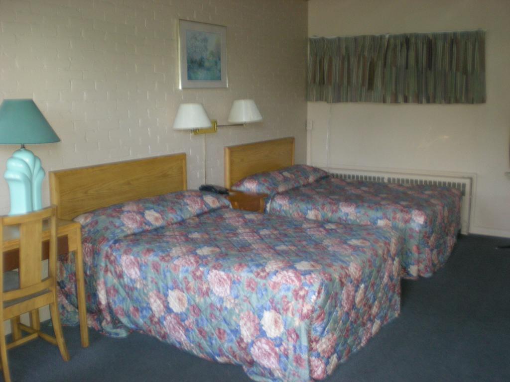 Motel Seigneurie De Vaudreuil Kamer foto