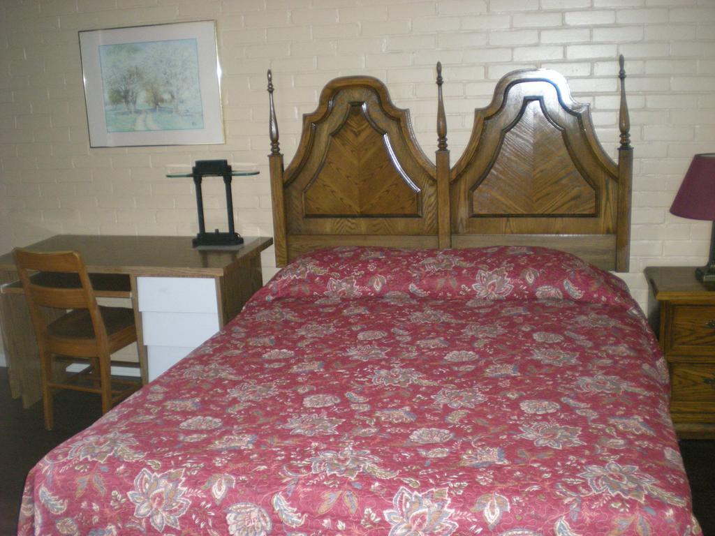 Motel Seigneurie De Vaudreuil Buitenkant foto
